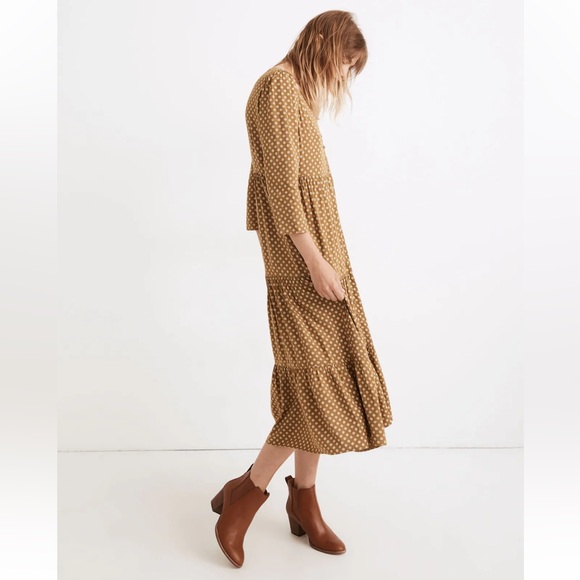 Madewell v neck tiered button front midi dress in daisies forever - Picture 5 of 10